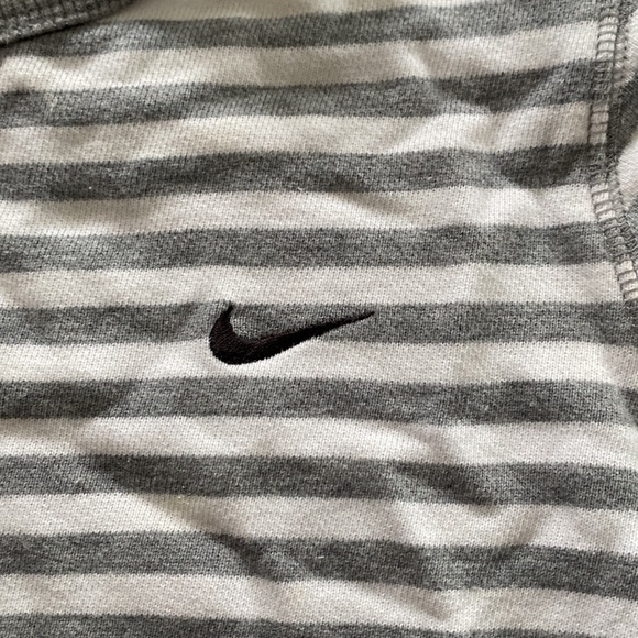 Small Nike striped long sleeve sweater - Picture 2 of 2